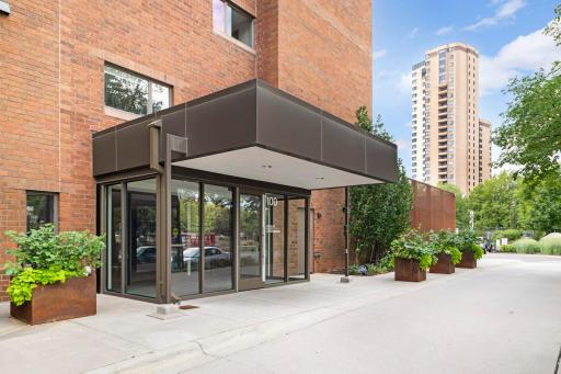 100 2nd Street SE, 1004, Minneapolis, MN 55414