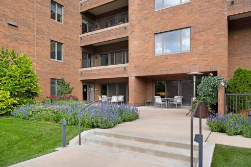 100 2nd Street SE, 1004, Minneapolis, MN 55414