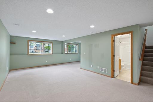 17582 Hackberry Court, Eden Prairie, MN 55347
