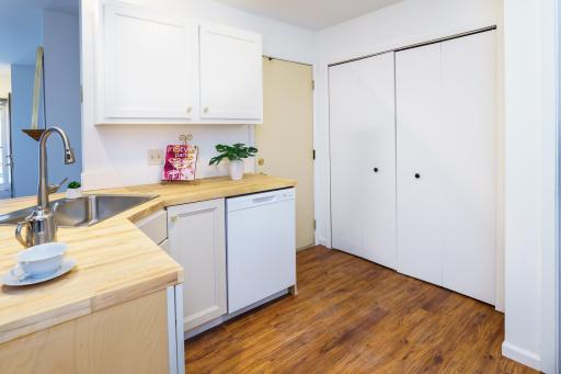 10005 Russell Avenue N, 3, Minneapolis, MN 55444