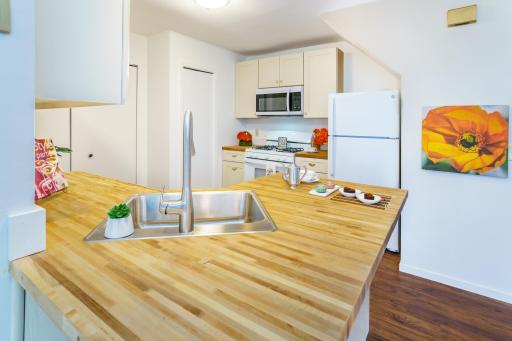 10005 Russell Avenue N, 3, Minneapolis, MN 55444