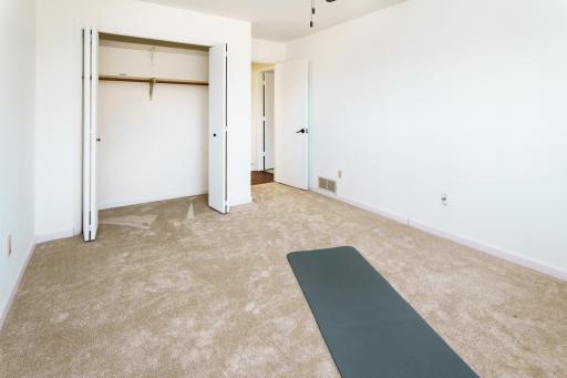 10005 Russell Avenue N, 3, Minneapolis, MN 55444