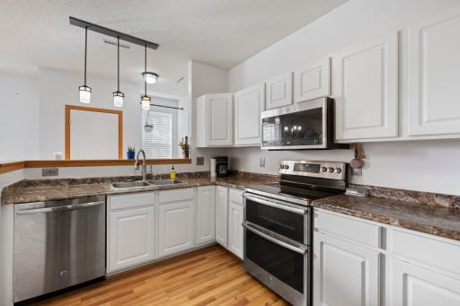 1667 Countryside Drive, Shakopee, MN 55379