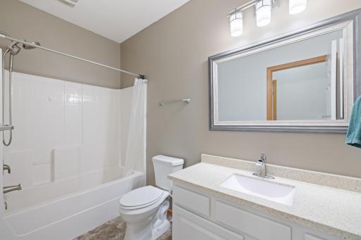 1667 Countryside Drive, Shakopee, MN 55379