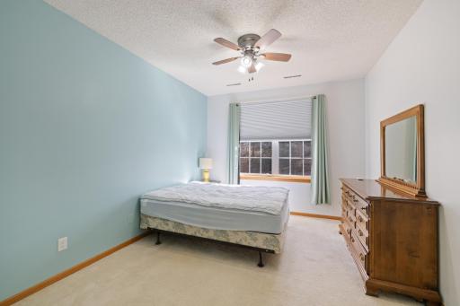 1667 Countryside Drive, Shakopee, MN 55379