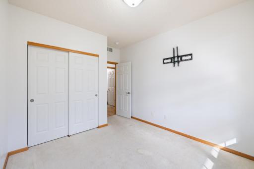 1667 Countryside Drive, Shakopee, MN 55379