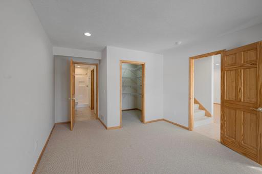 14313 Savanna Oaks Drive, Savage, MN 55378