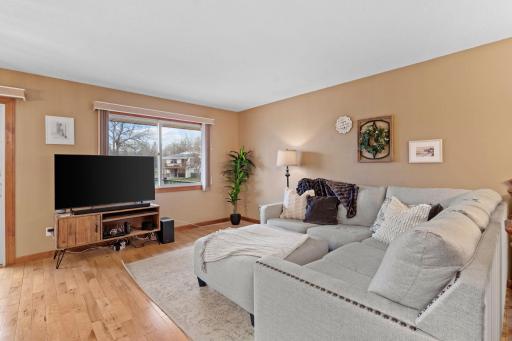 12312 Oak Leaf Court, Burnsville, MN 55337