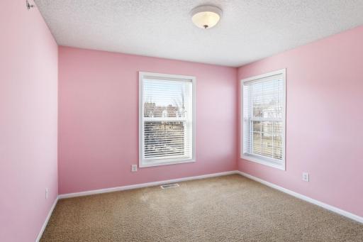 891 Ledgestone Drive, Mahtomedi, MN 55115