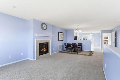 891 Ledgestone Drive, Mahtomedi, MN 55115