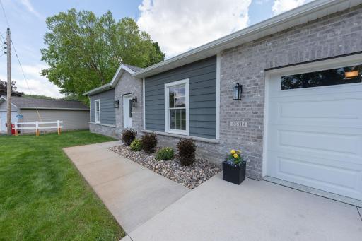 56814 402nd Avenue, Mazeppa, MN 55956