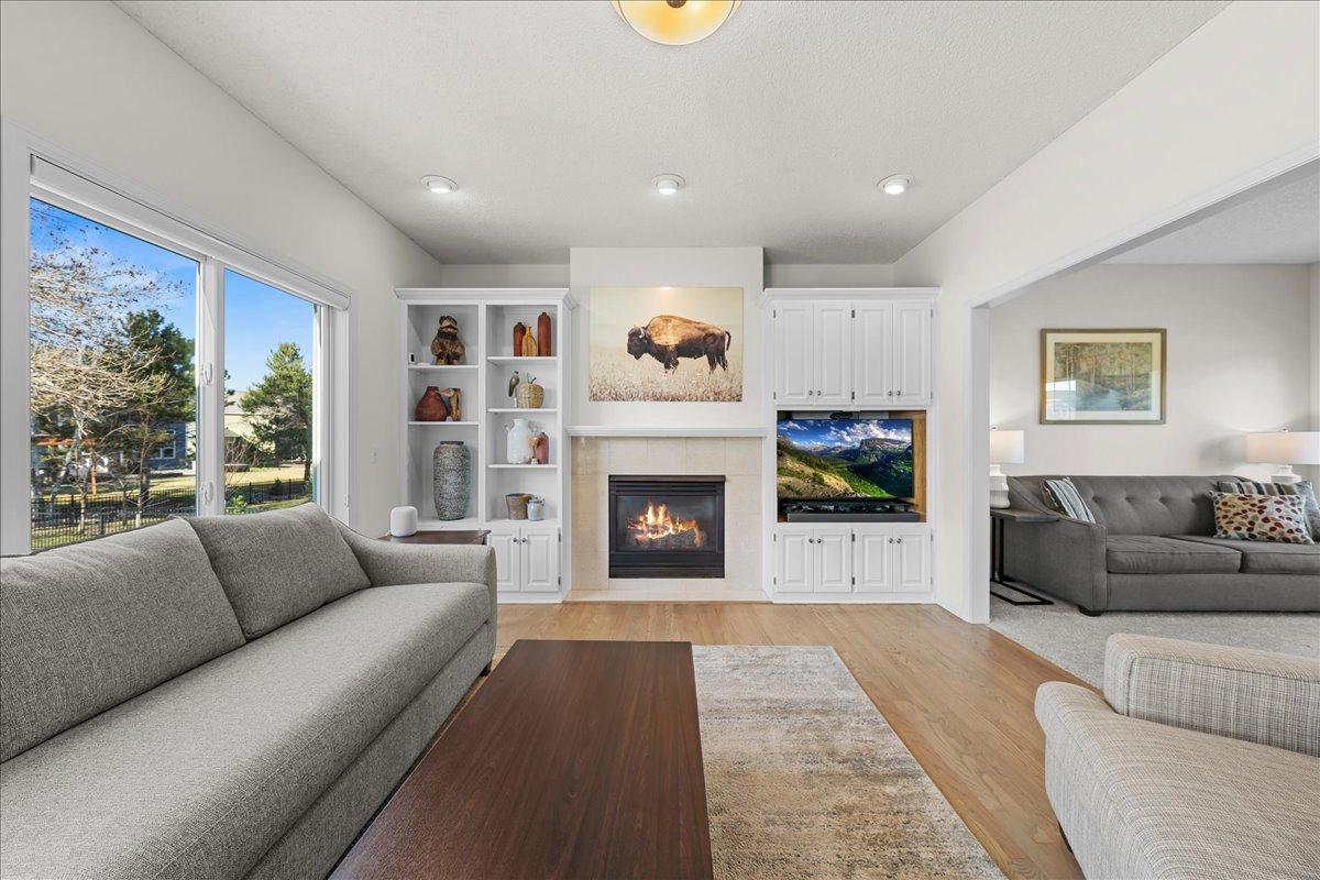 Natural lighting coming in from the Andersen Windows installed 5 years ago.