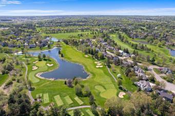 Prestwick and Eagle Valley Golf courses nearby.