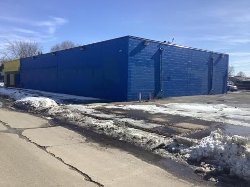 2500 27th Avenue S, Minneapolis, MN 55406