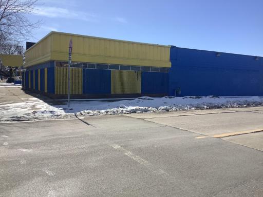 2500 27th Avenue S, Minneapolis, MN 55406