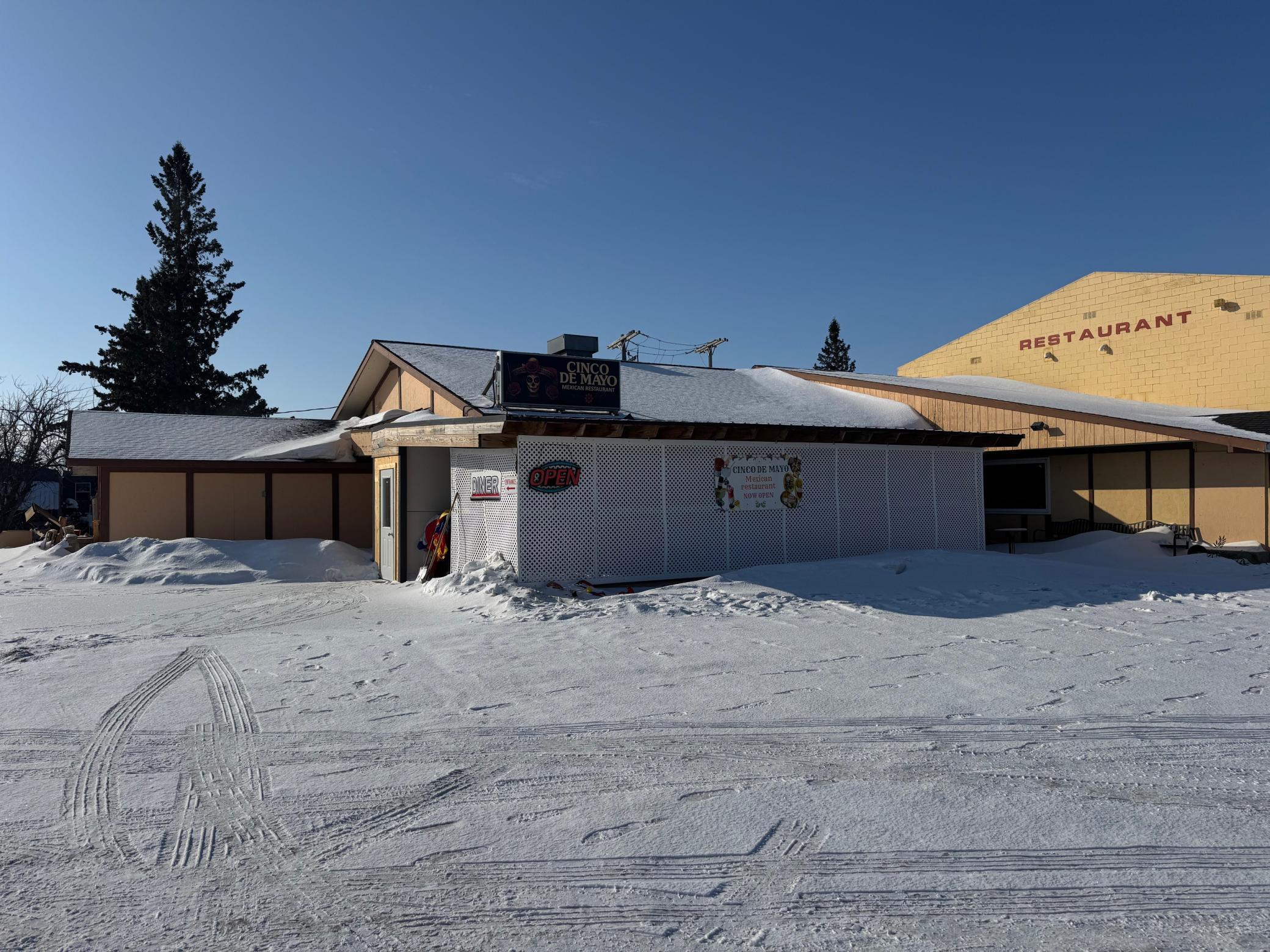 806 3rd Street NW, Roseau, MN 56751