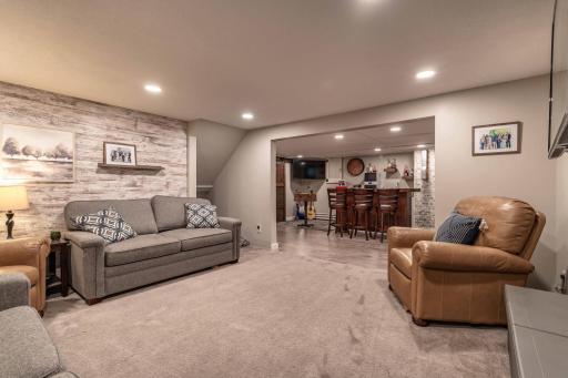736 Shorewood Drive, Detroit Lakes, MN 56501