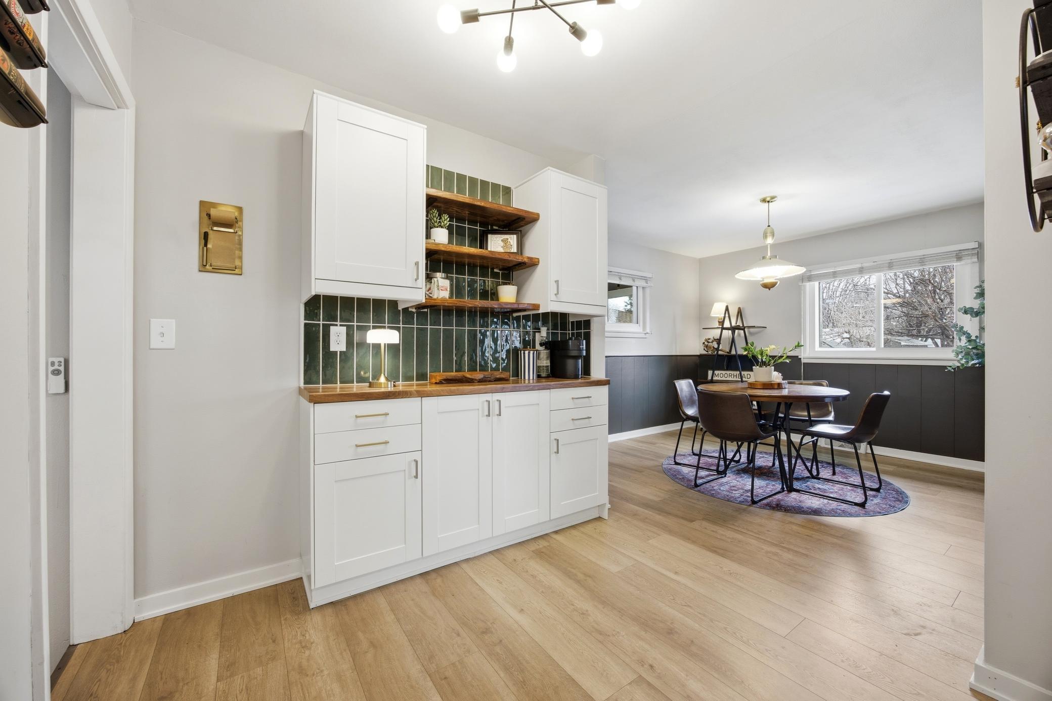 Coffee Bar / Dining Room