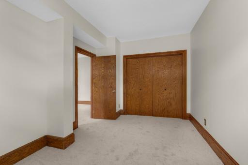 385 Laurel Avenue, 10, Saint Paul, MN 55102