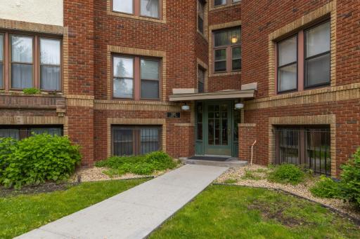 385 Laurel Avenue, 10, Saint Paul, MN 55102