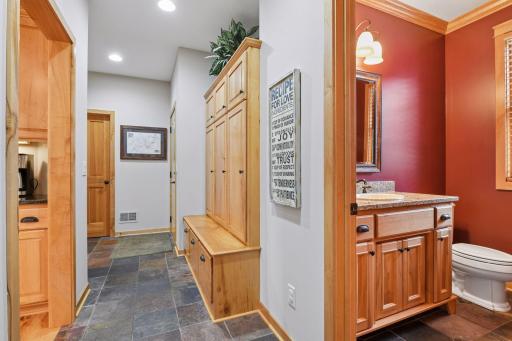 2121 Crestview Drive - Spacecrafting - 0031.jpg