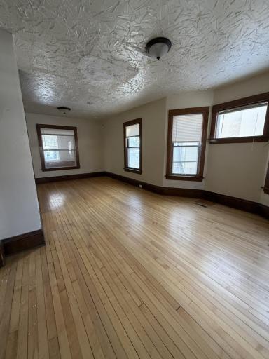 3345 N 6th Street, Minneapolis, MN 55412