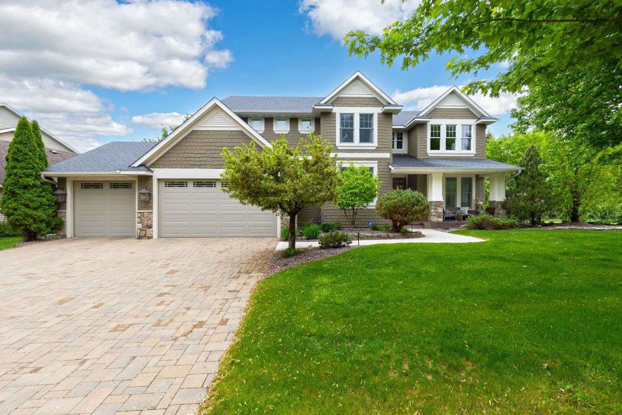 Gorgeous paver driveway
