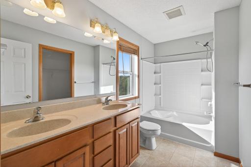 6757 Urbandale Lane N, Maple Grove, MN 55311