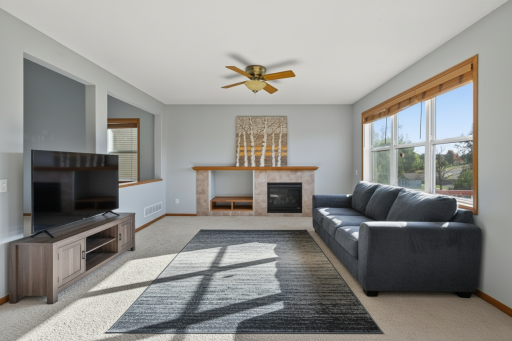 6757 Urbandale Lane N, Maple Grove, MN 55311