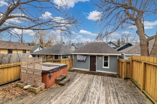 546 Ashland Avenue, Saint Paul, MN 55102