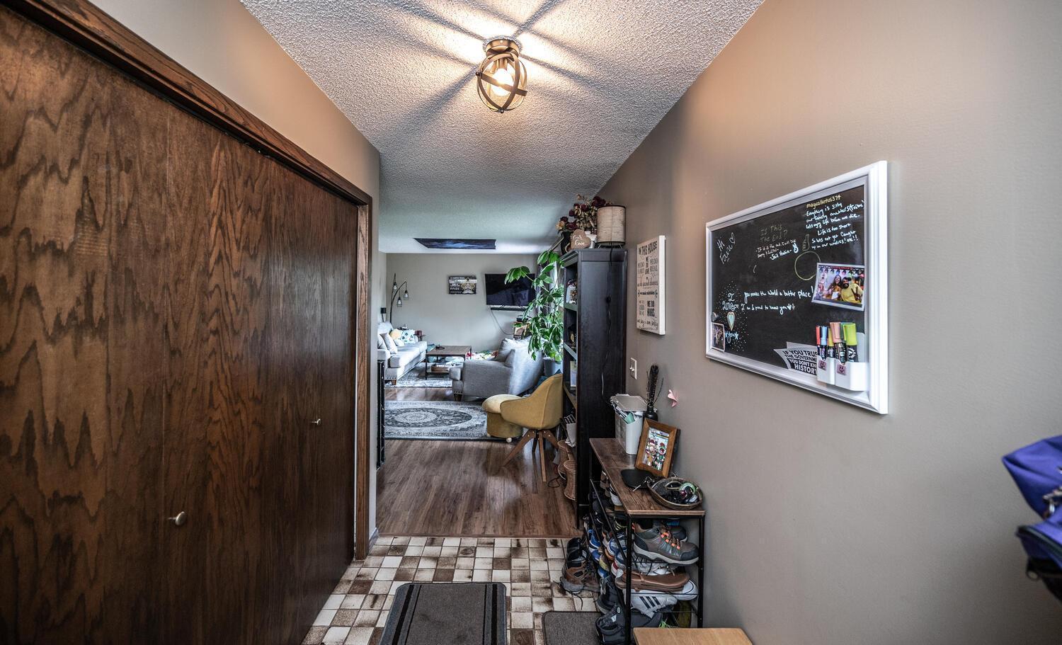 1142 Cheery Ln NE Columbia-large-007-006-Entryway Unit 1-1500x912-72dpi.jpg