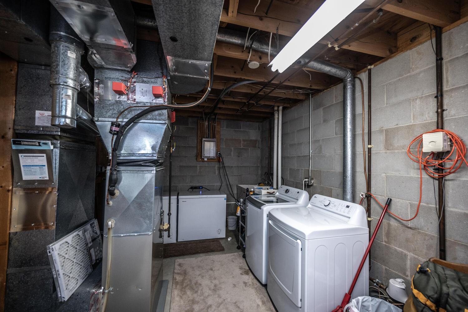 1142 Cheery Ln NE Columbia-large-026-043-Laundry Unit 1-1500x999-72dpi.jpg