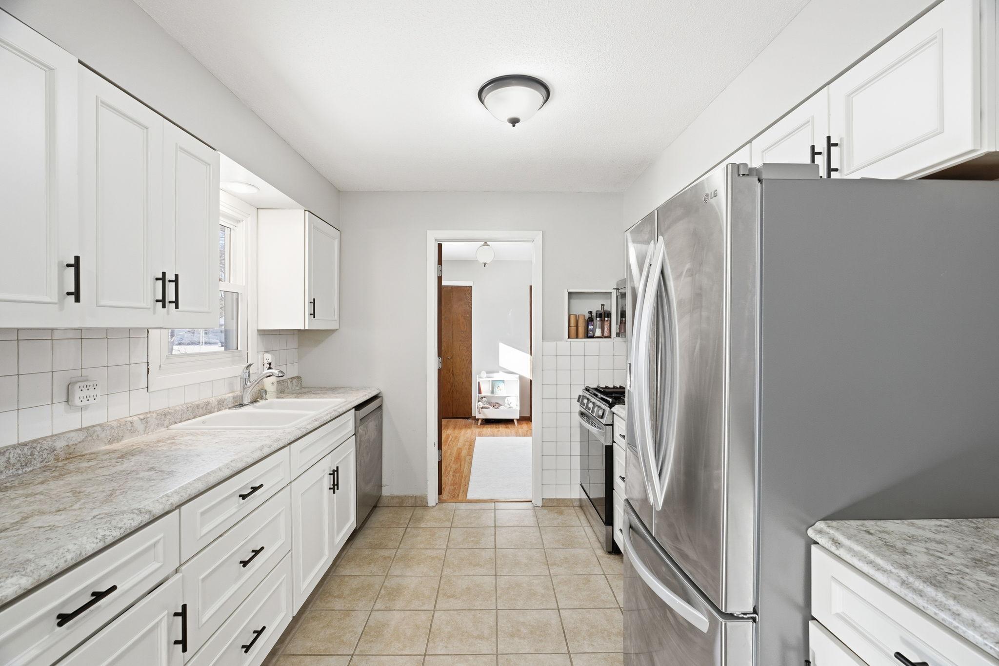 20-web-or-mls-807 12th St-20.jpg