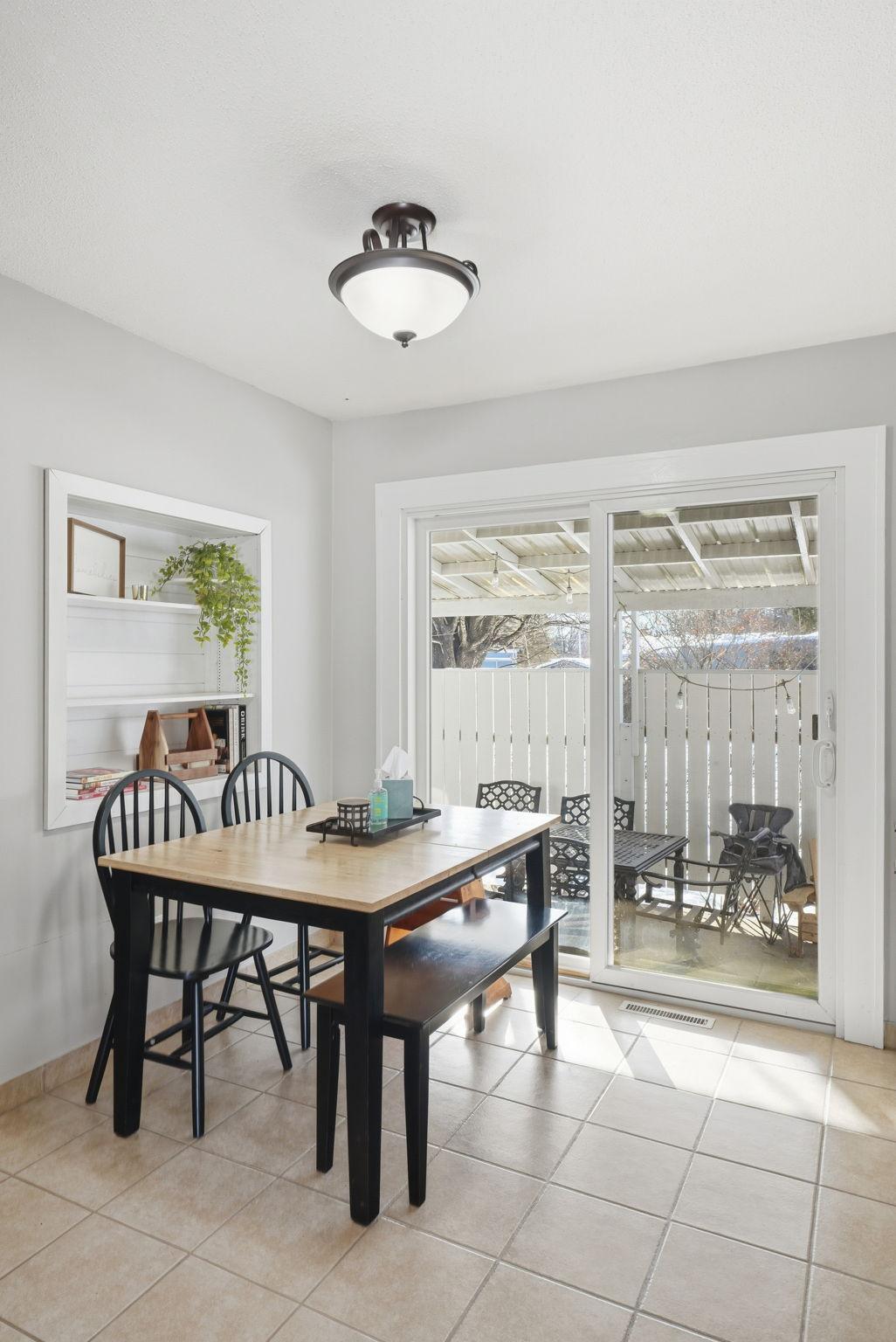 19-web-or-mls-807 12th St-19.jpg