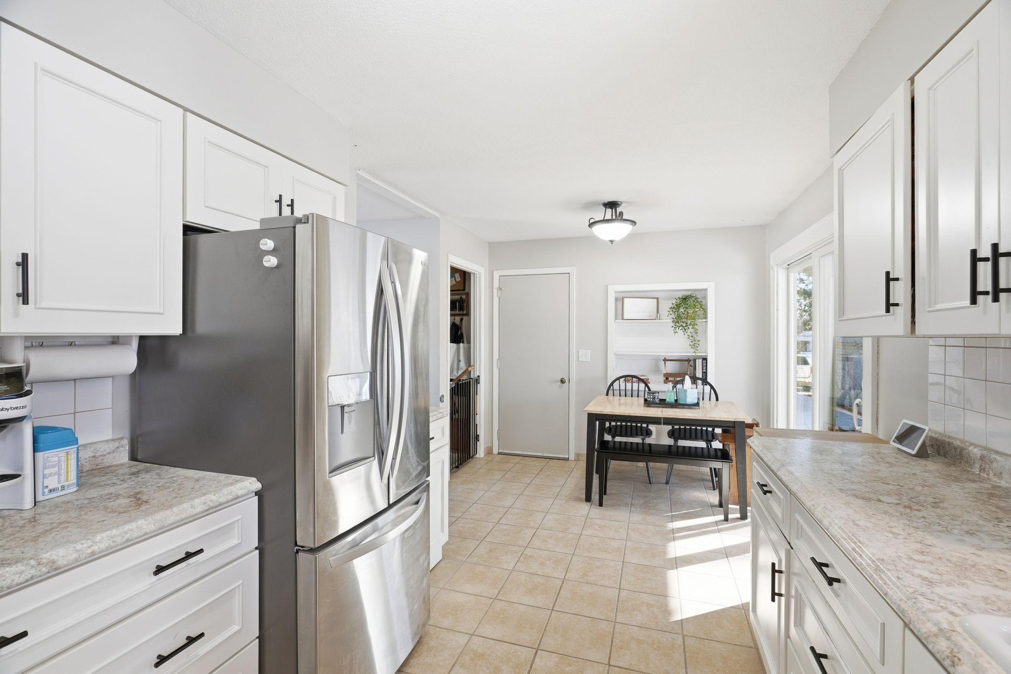 23-web-or-mls-807 12th St-23.jpg