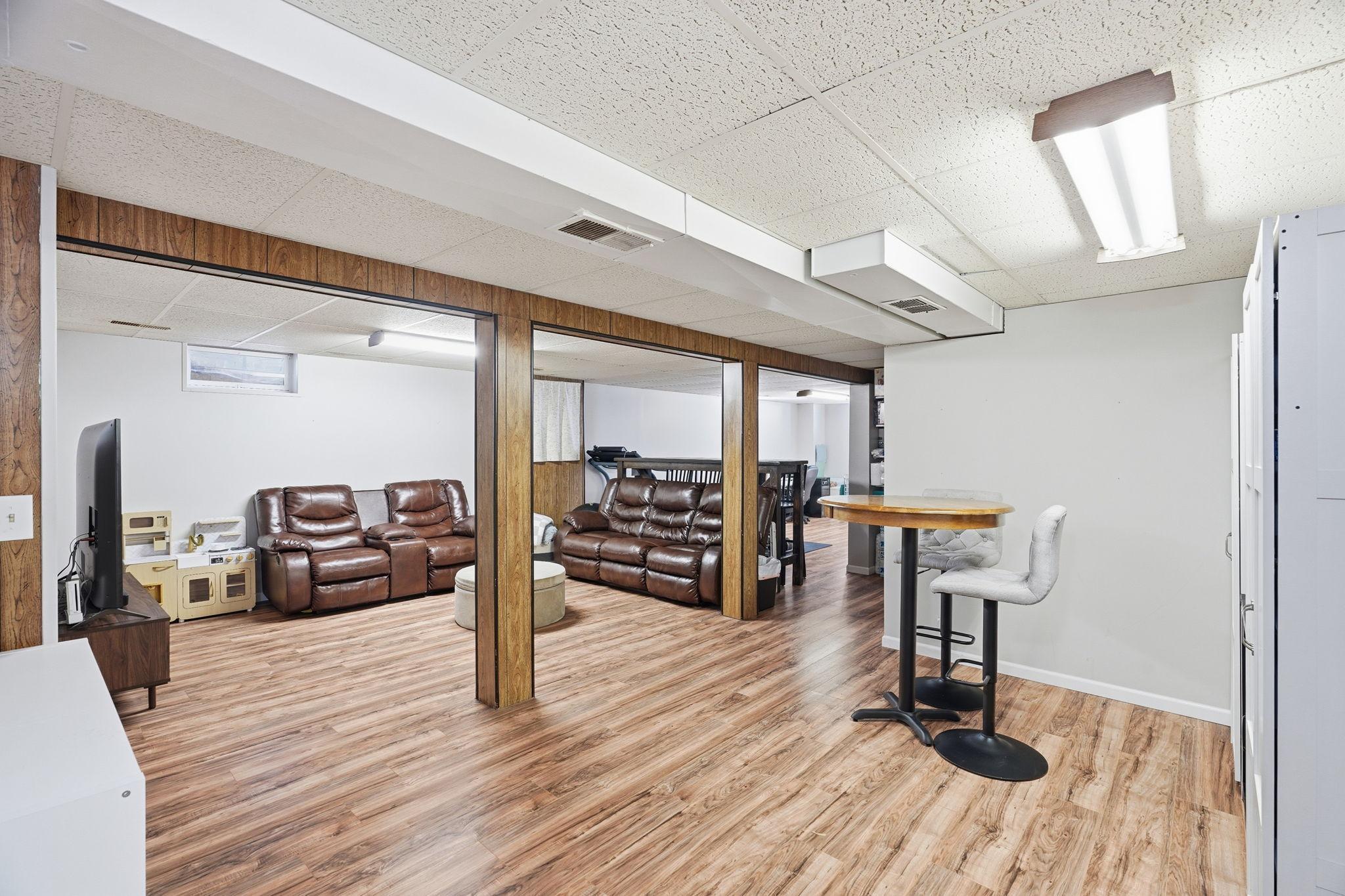 36-web-or-mls-807 12th St-36.jpg