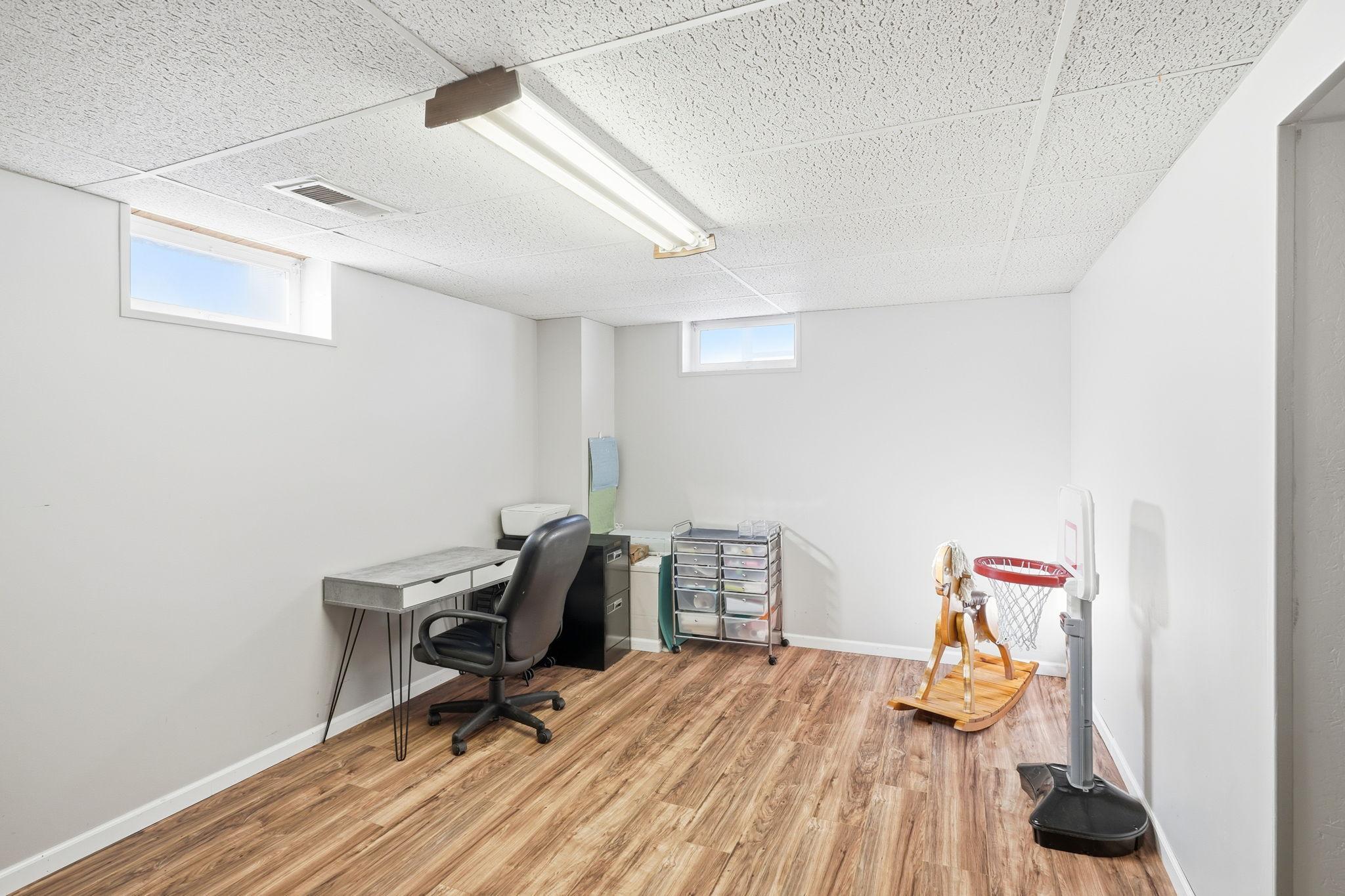 41-web-or-mls-807 12th St-41.jpg