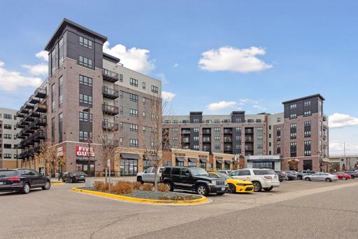 7100 Highland Court, Eden Prairie, MN 55346