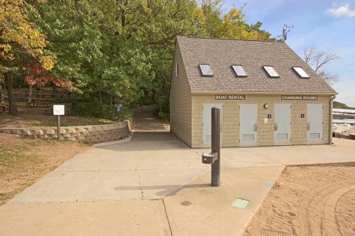 7100 Highland Court, Eden Prairie, MN 55346