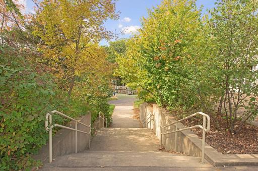 7100 Highland Court, Eden Prairie, MN 55346