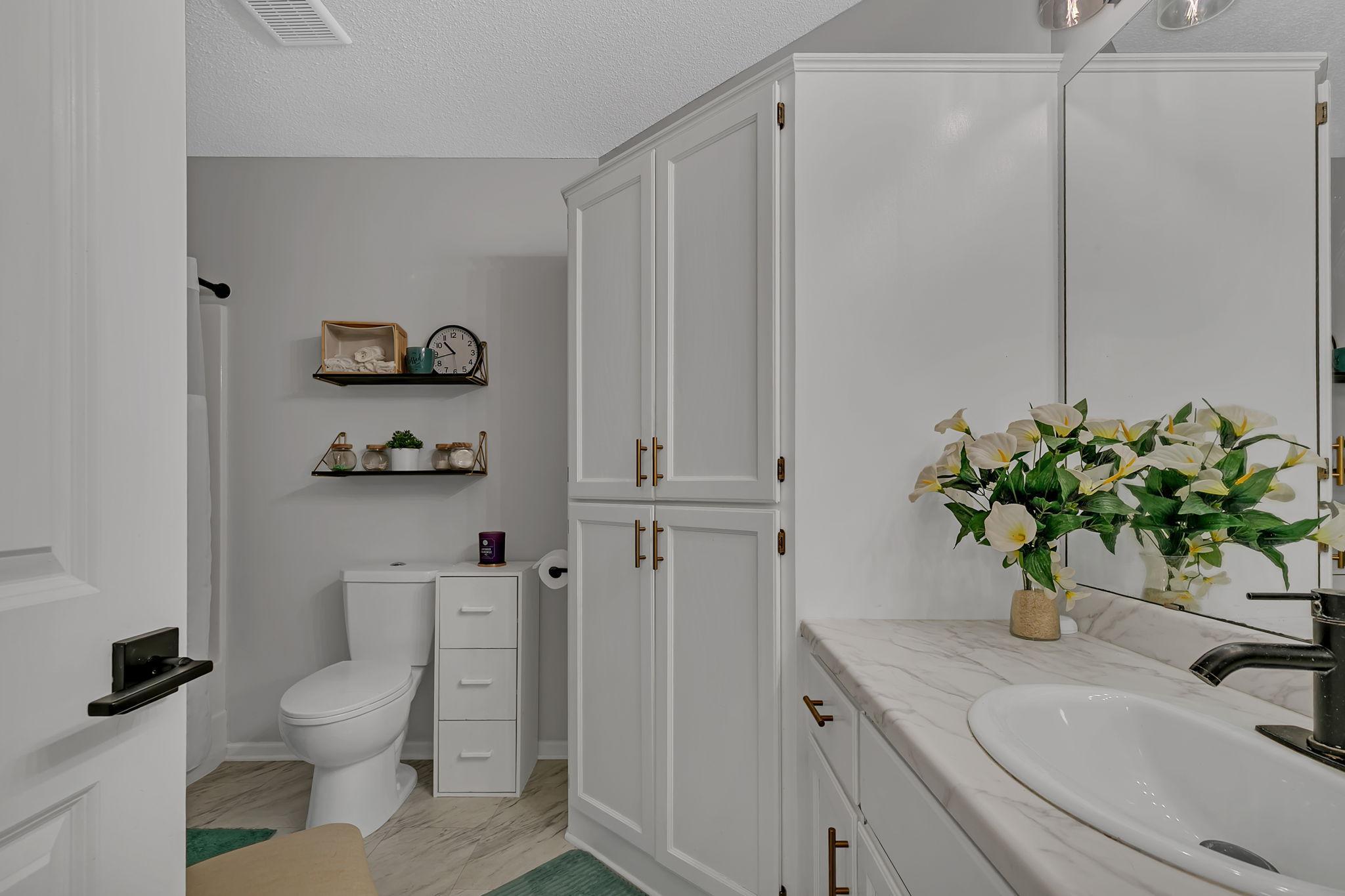 Upper level bathroom