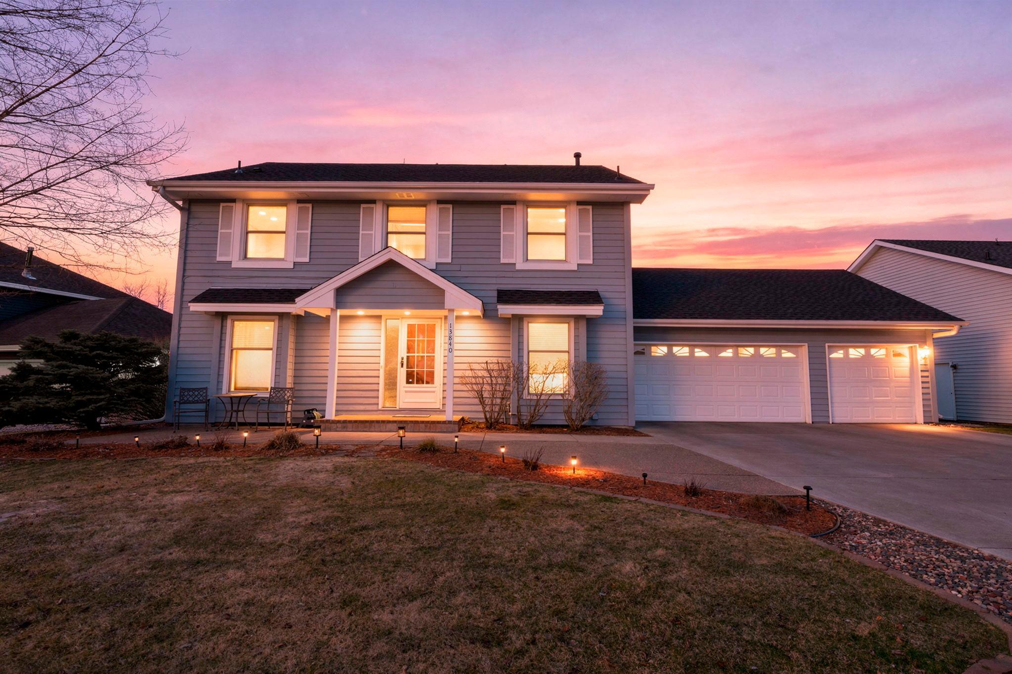 1-web-or-mls-13840 York Ave-44 copy.jpg