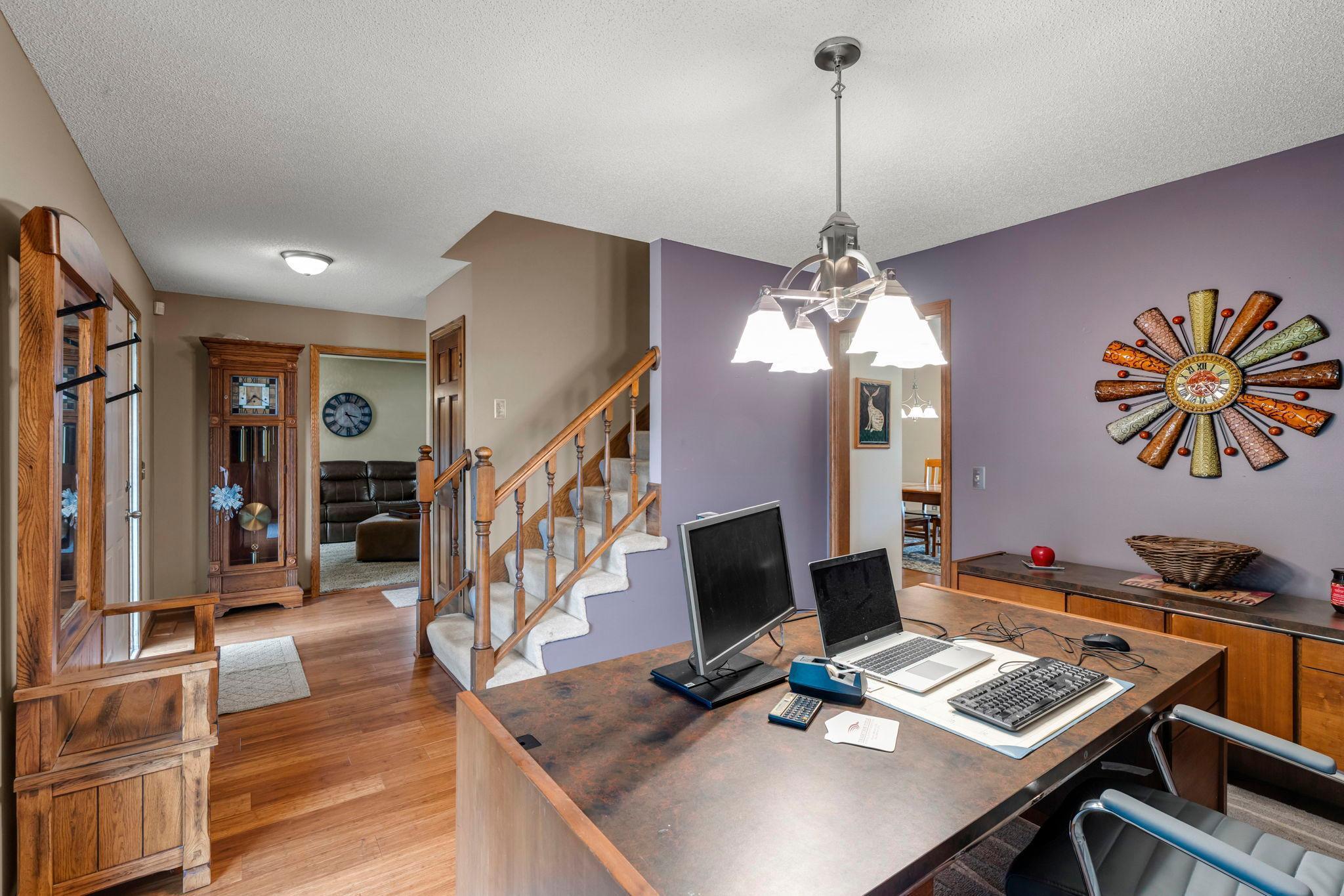 28-web-or-mls-13840 York Ave-105.jpg