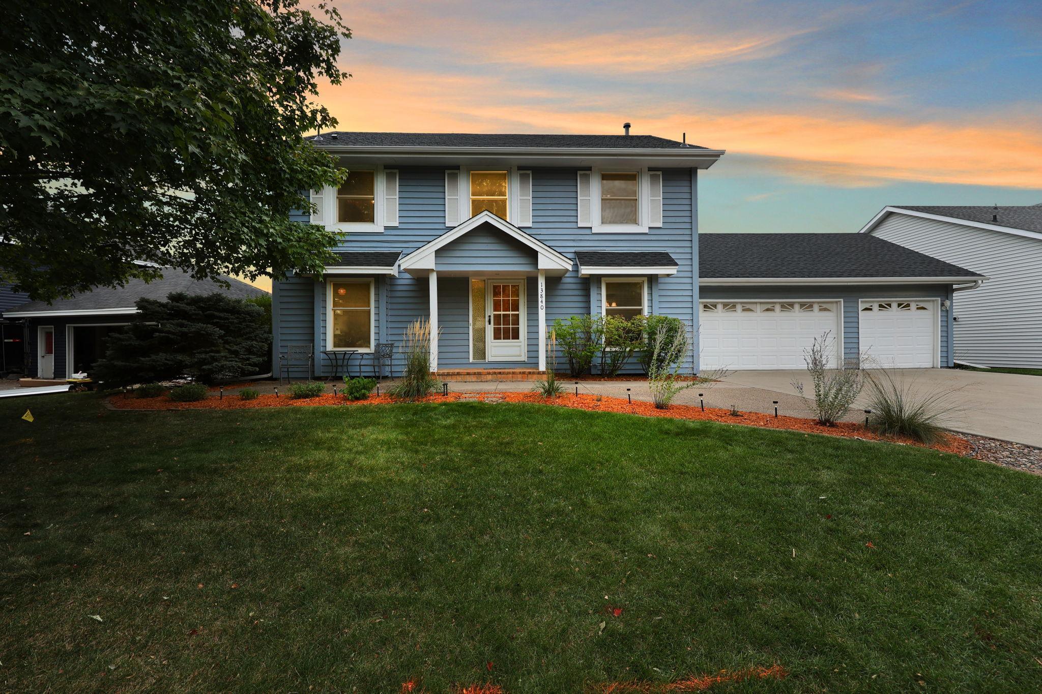 2-web-or-mls-13840 York Ave-58 - Copy copy.jpg