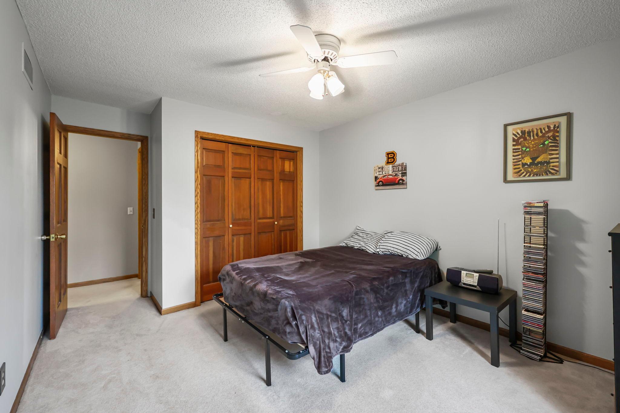 77-web-or-mls-13840 York Ave-247.jpg