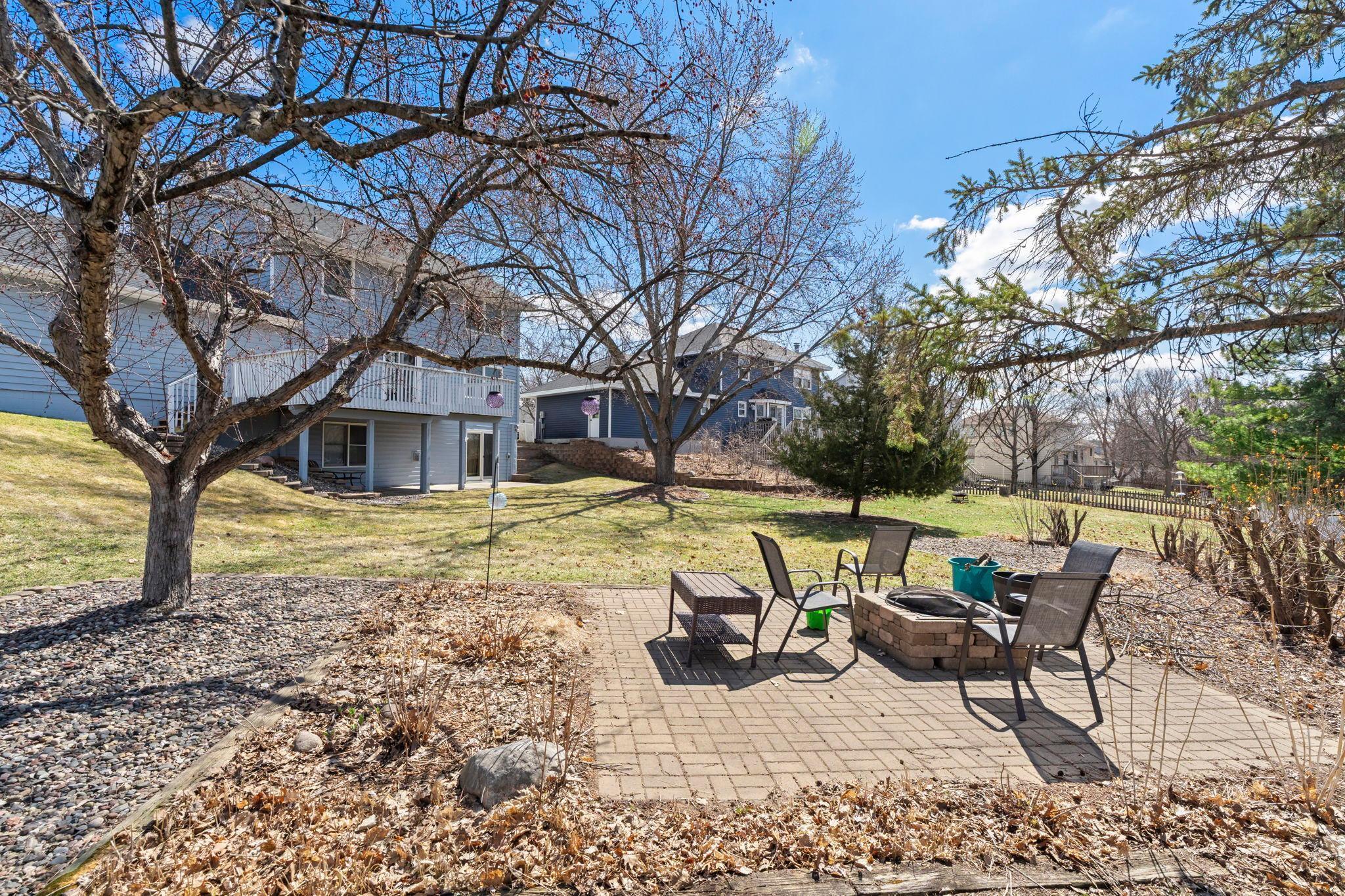 86-web-or-mls-13840 York Ave-114 (2).jpg