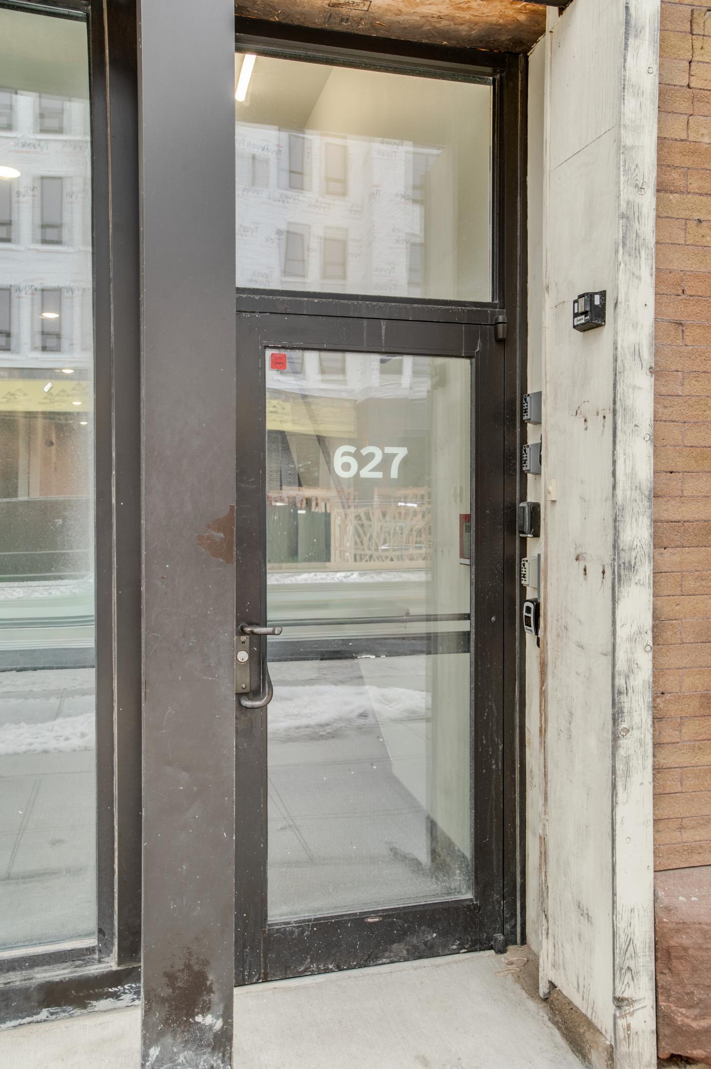 627_NP_AVE_#202-3.jpg