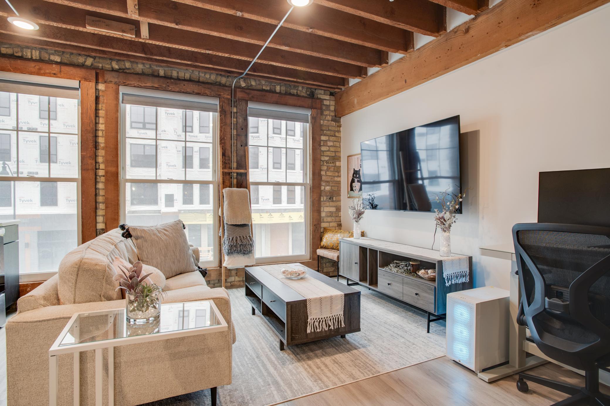 627_NP_AVE_#202-11.jpg