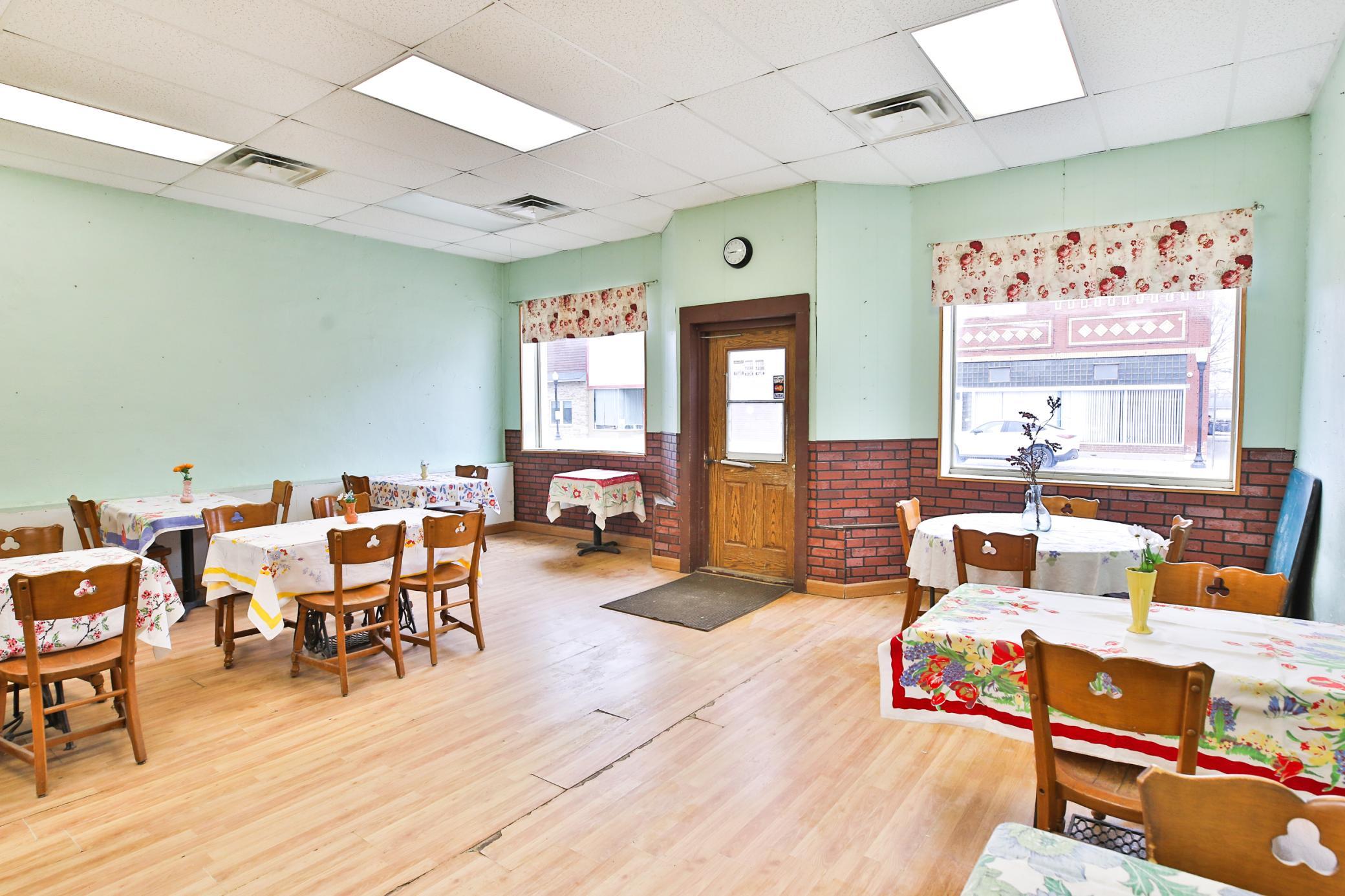 Dining Room/Front Door