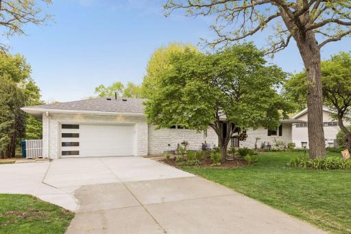 16300 Highwood Drive - Spacecrafting - 0003.jpg